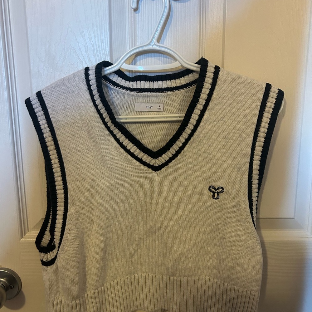 TNA Marcy Vest - Picture 2 of 4